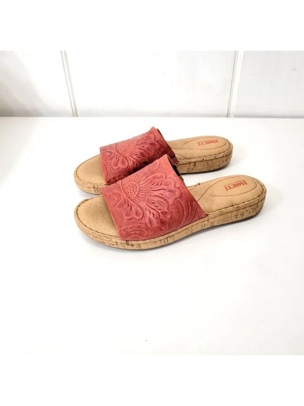 Born Women's Red Floral Embossed Cork Platform Slide Sandals Size 8 - Picture 1 of 11